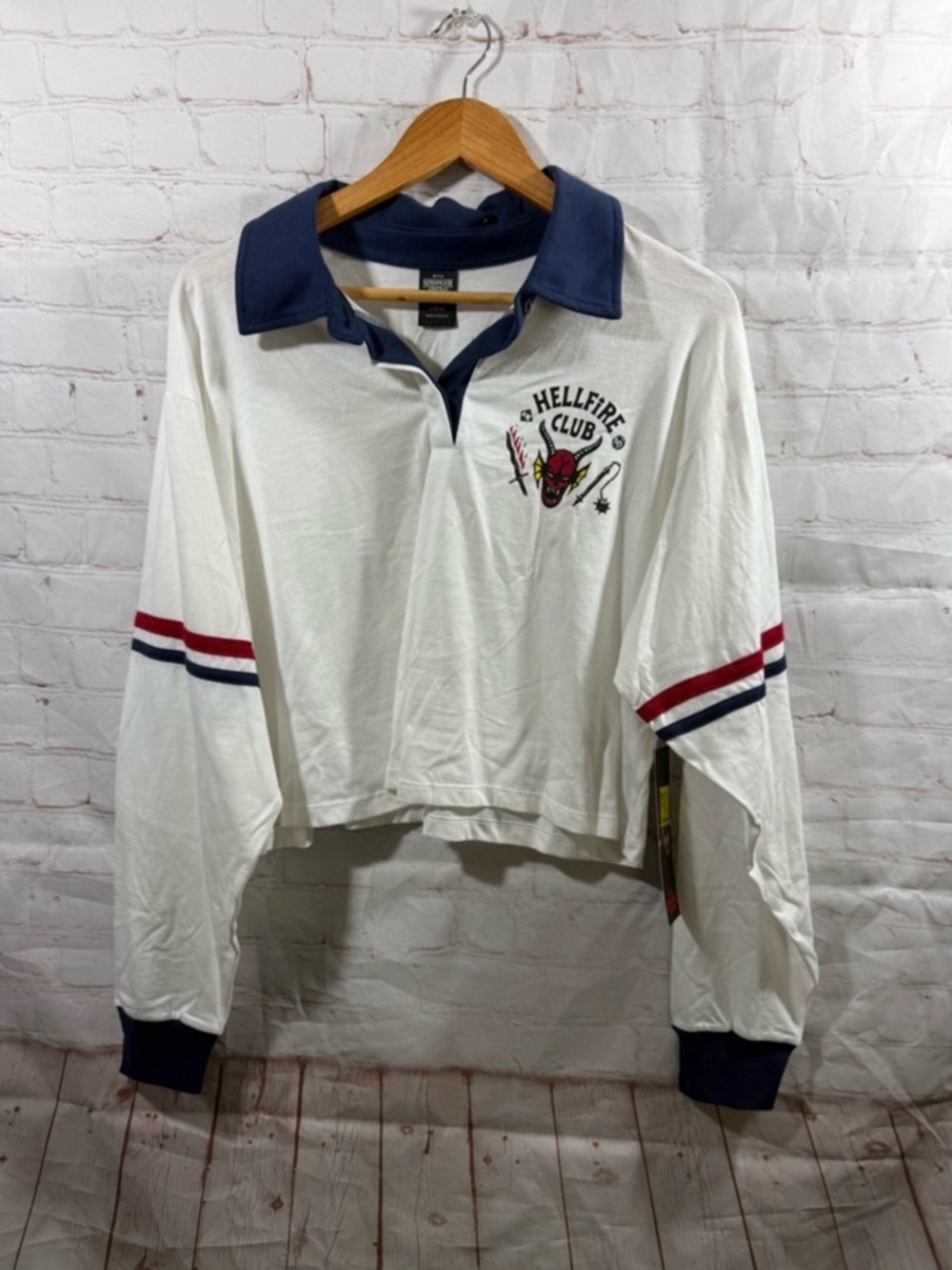 Netflix Stranger Things Hellfire Club Cropped Polo Rugby Shirt Size Medium